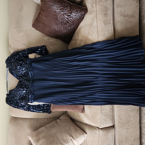 Alberto Makali Dresses & Skirts - Alberto Makali formal gown